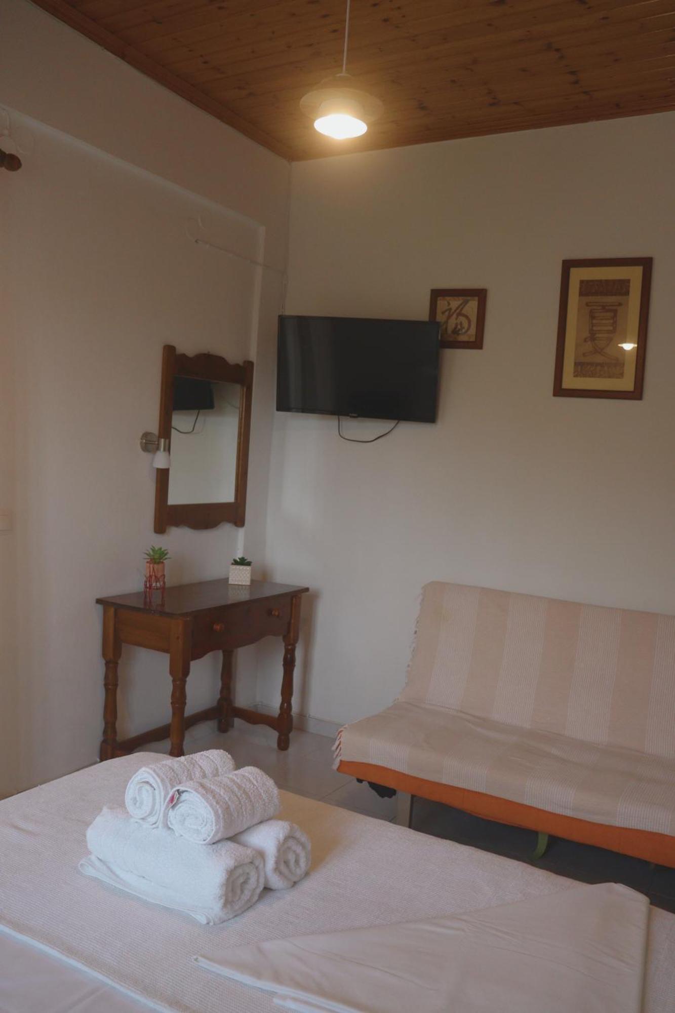 Kondilw Rooms Kalamítsi Exteriör bild