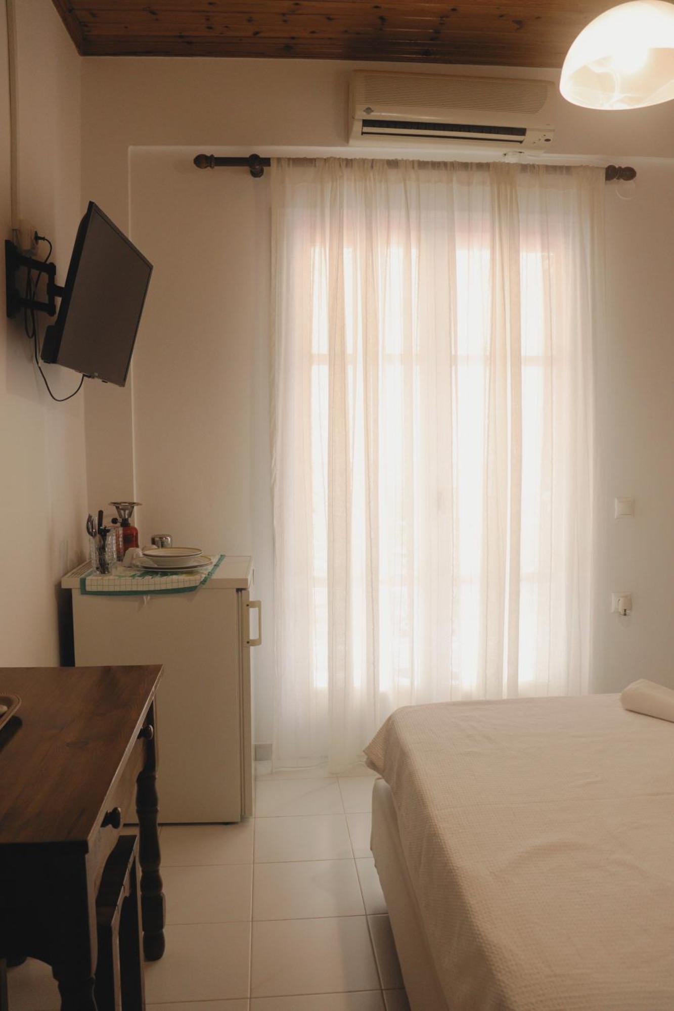 Kondilw Rooms Kalamítsi Exteriör bild