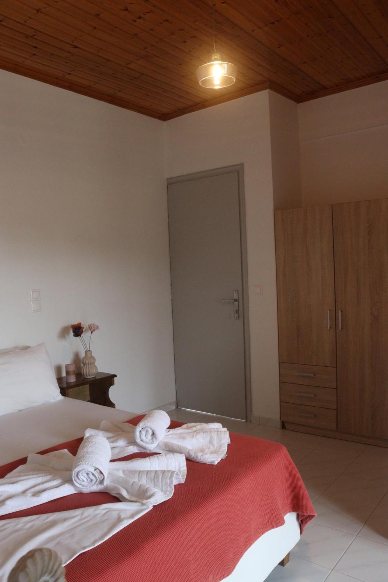 Kondilw Rooms Kalamítsi Exteriör bild