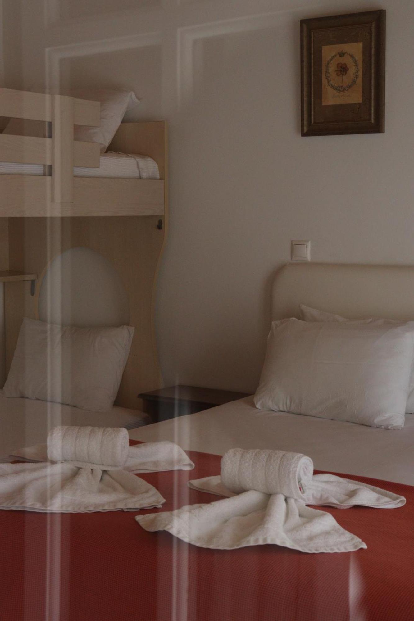 Kondilw Rooms Kalamítsi Exteriör bild